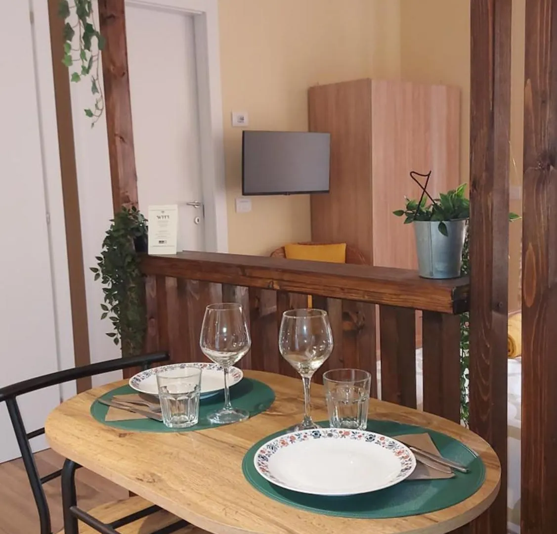 Al Vecchio Lavatoio Hotel Colle Brianza Guest house